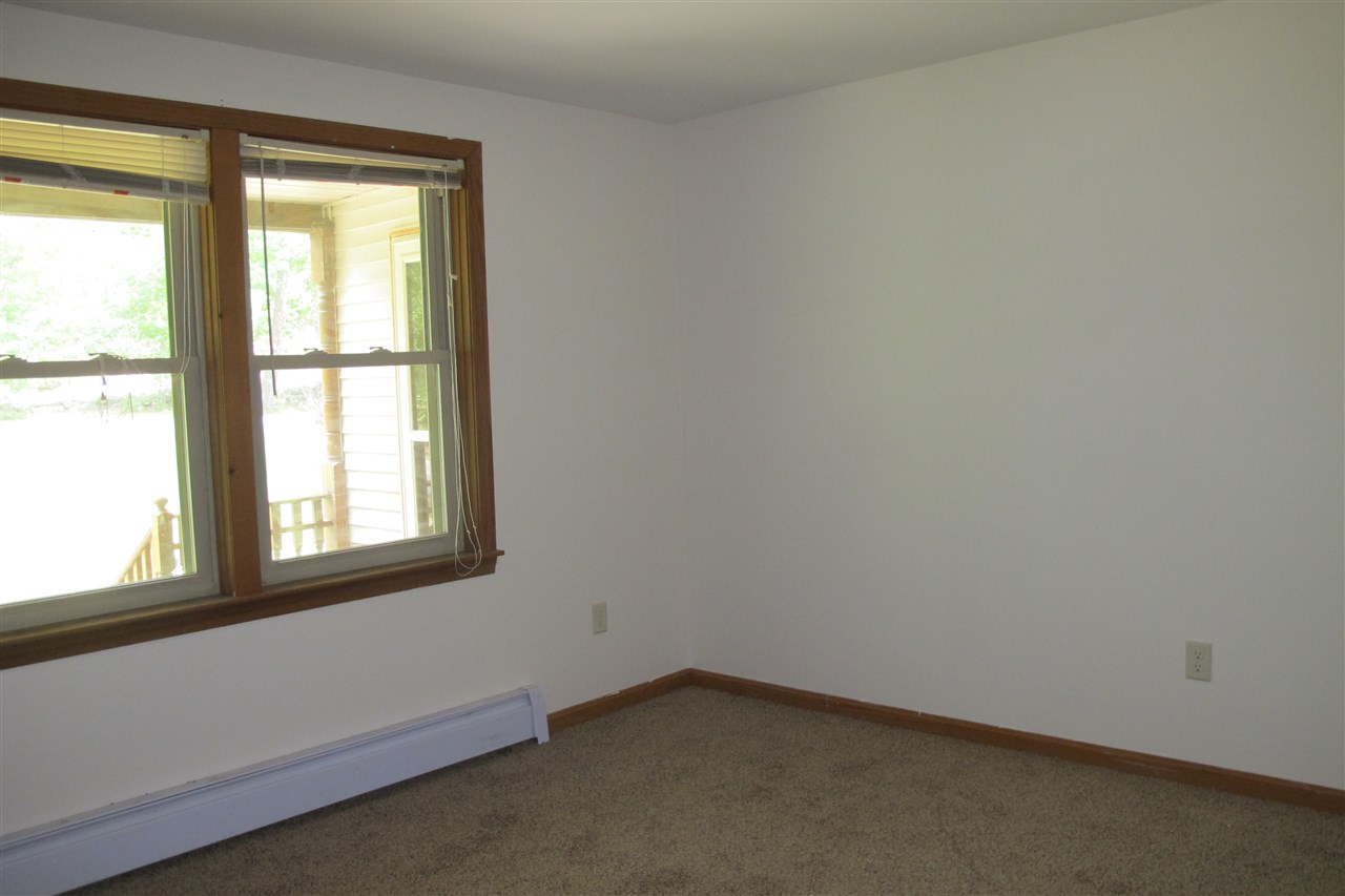 13 Ham Road Raymond, NH 03077 - Photo 8 of 25 Gallery Image 8