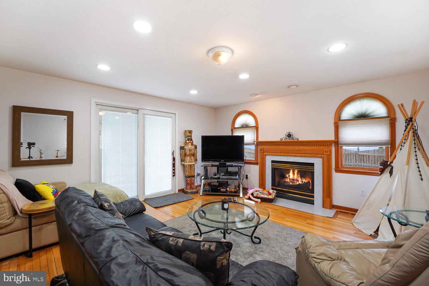 422 East Rodgers Street Ridley Park, PA 19078 - Photo 13 of 27 great room