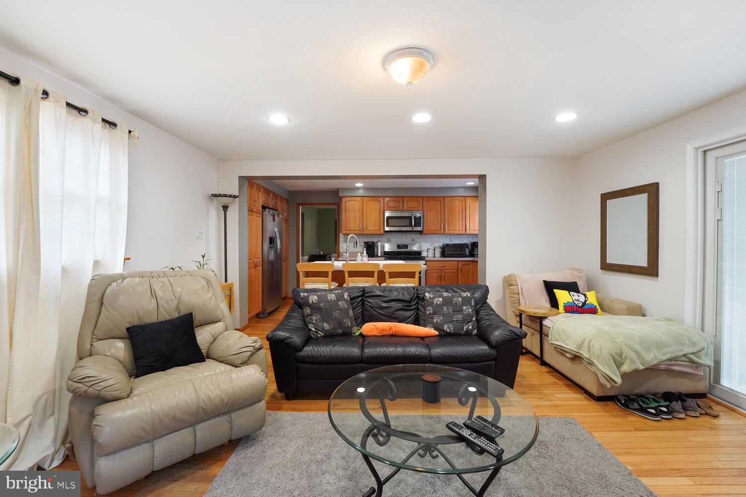 422 East Rodgers Street Ridley Park, PA 19078 - Photo 14 of 27 great room