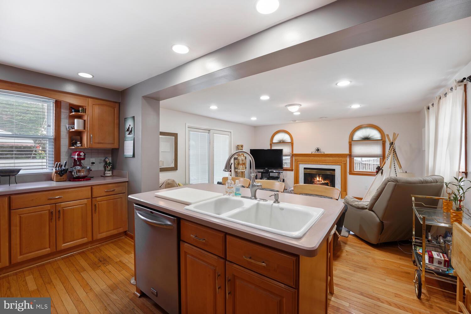 422 East Rodgers Street Ridley Park, PA 19078 - Photo 7 of 27 kitchen