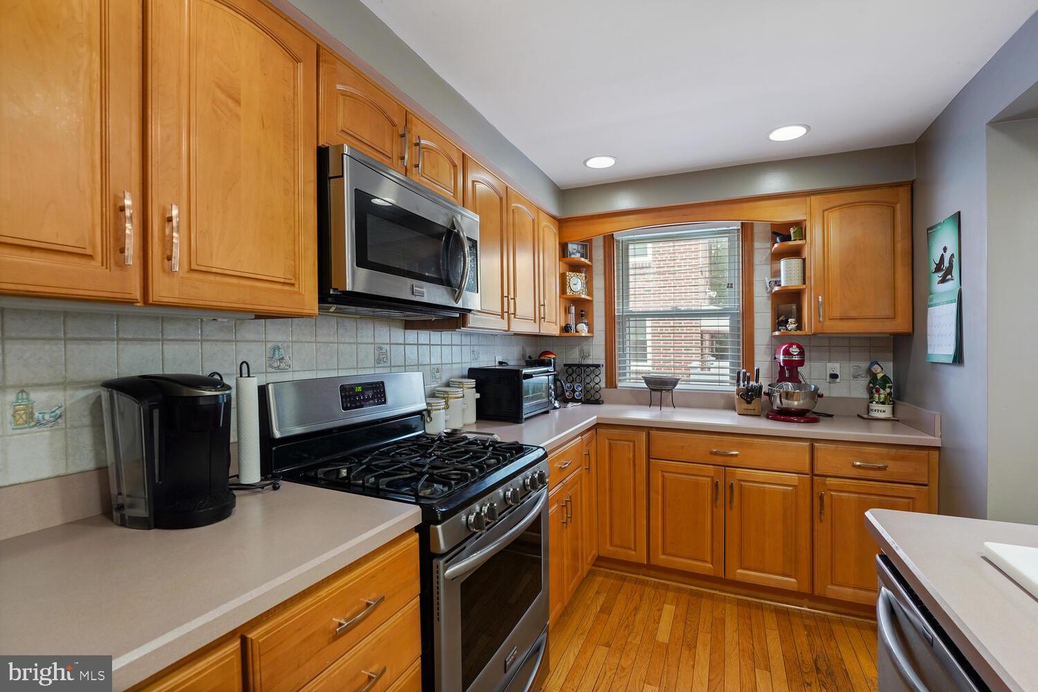 422 East Rodgers Street Ridley Park, PA 19078 - Photo 8 of 27 kitchen