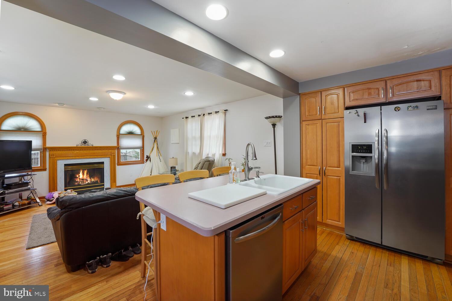 422 East Rodgers Street Ridley Park, PA 19078 - Photo 9 of 27 kitchen