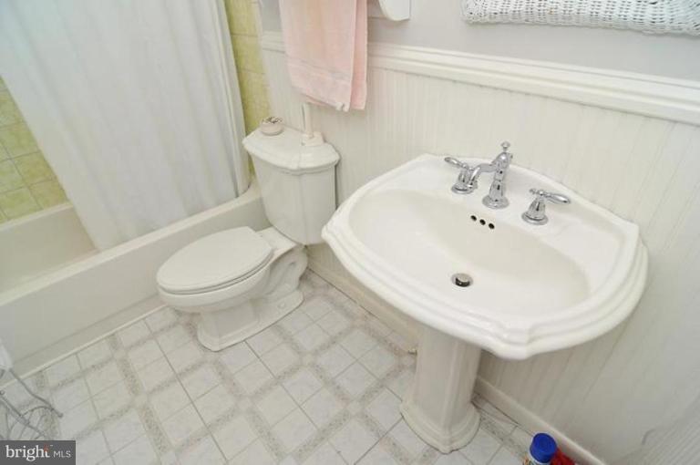 710 8th Street Northeast Washington, DC 20002 - Photo 17 of 21 Bath #2