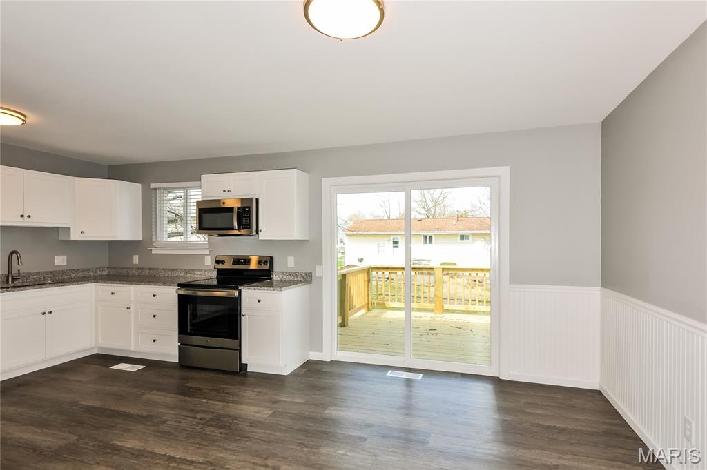 809 Brookside Drive Arnold, MO 63010 - Photo 4 of 15