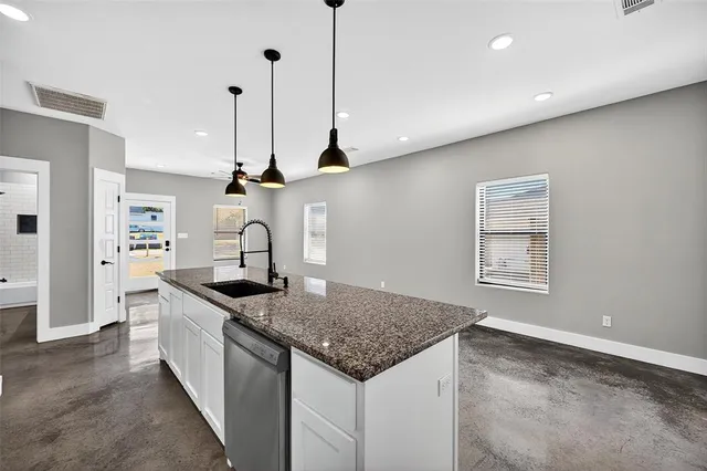 $1,500 | 1507 South 7th Avenue, Denison, TX 75021