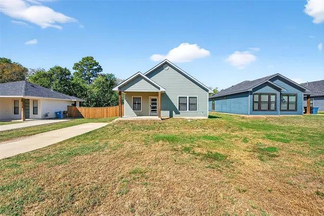 $1,500 | 1507 South 7th Avenue, Denison, TX 75021