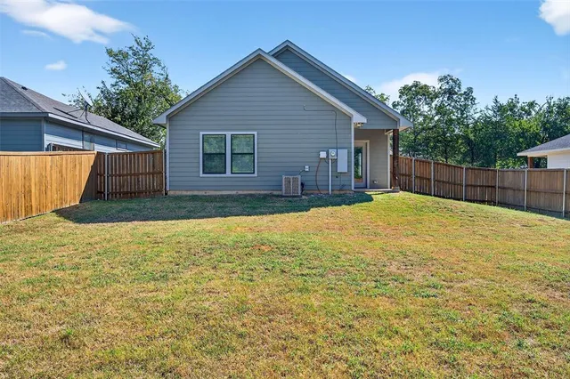 $1,500 | 1507 South 7th Avenue, Denison, TX 75021