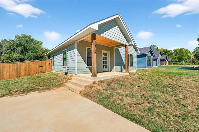 $1,500 | 1507 South 7th Avenue, Denison, TX 75021