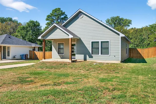 $1,500 | 1507 South 7th Avenue, Denison, TX 75021