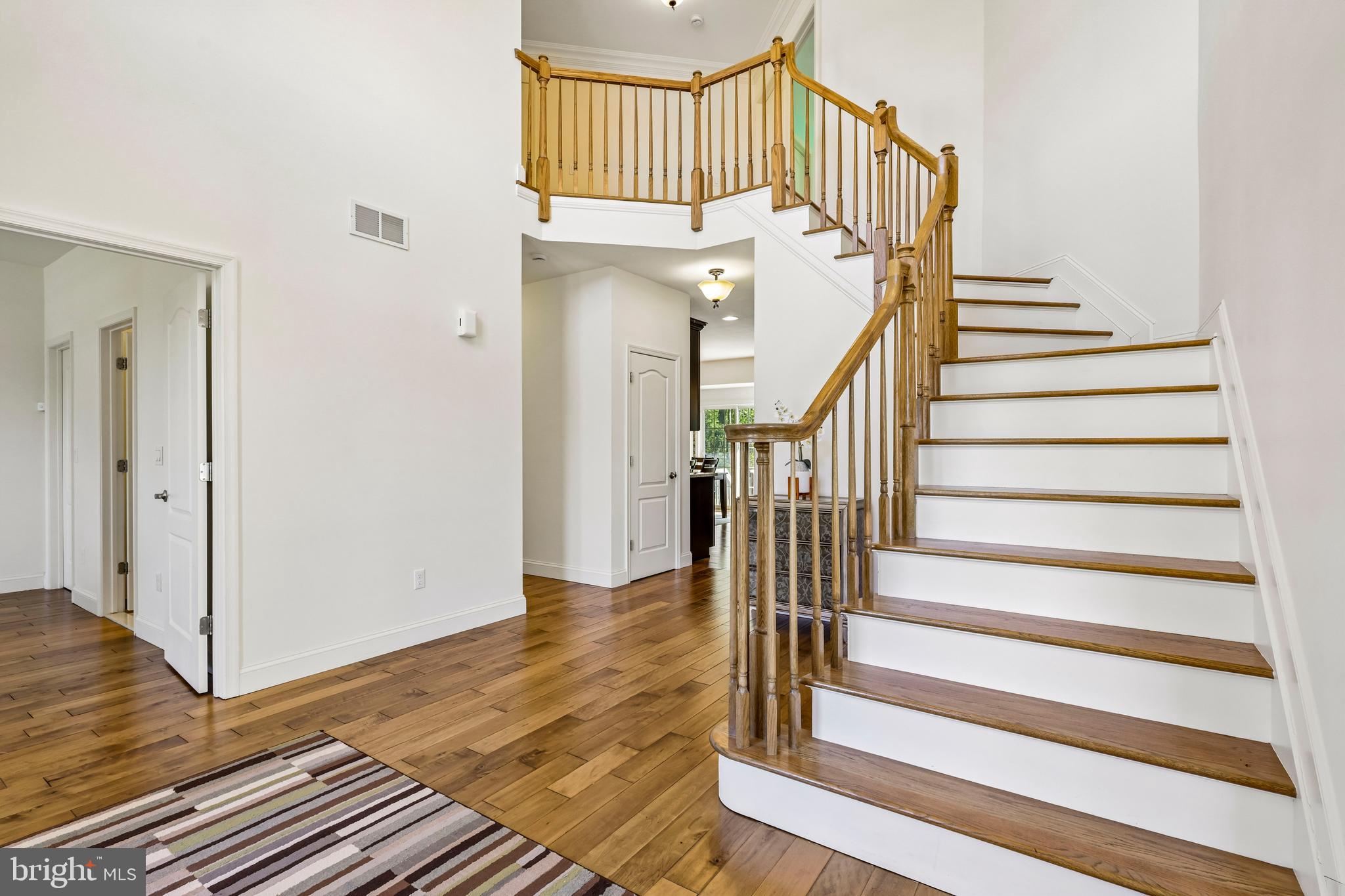 41 Emerald Road Robbinsville, NJ 08691 - Photo 7 of 69 Elegant turning staircase