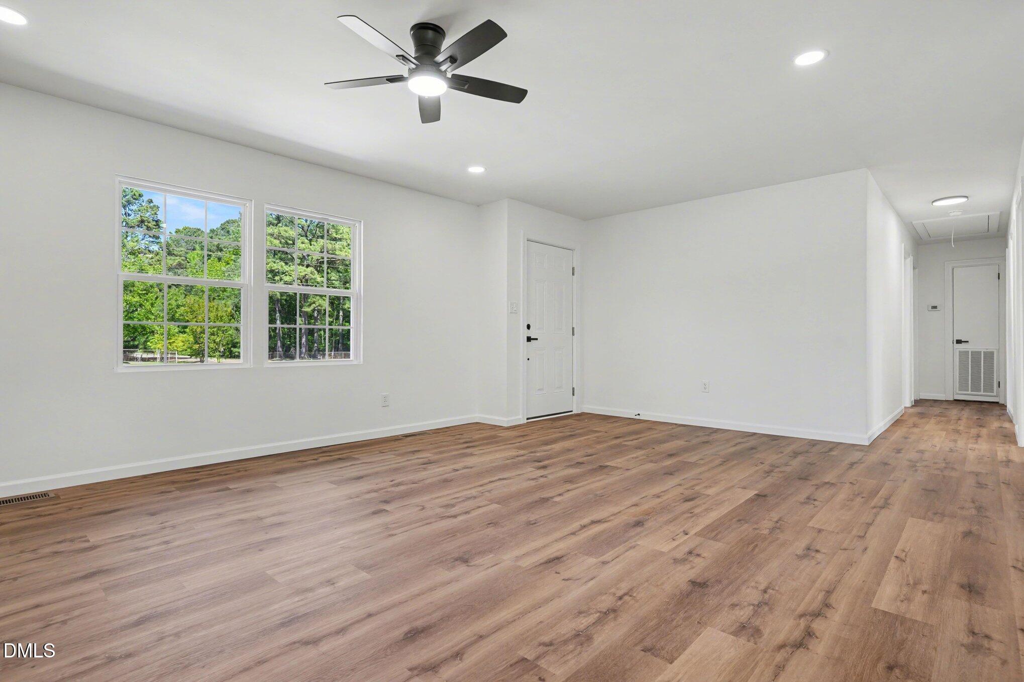 4734 Hathaway Road Wilson, NC 27893 - Photo 4 of 27 005_file_3665