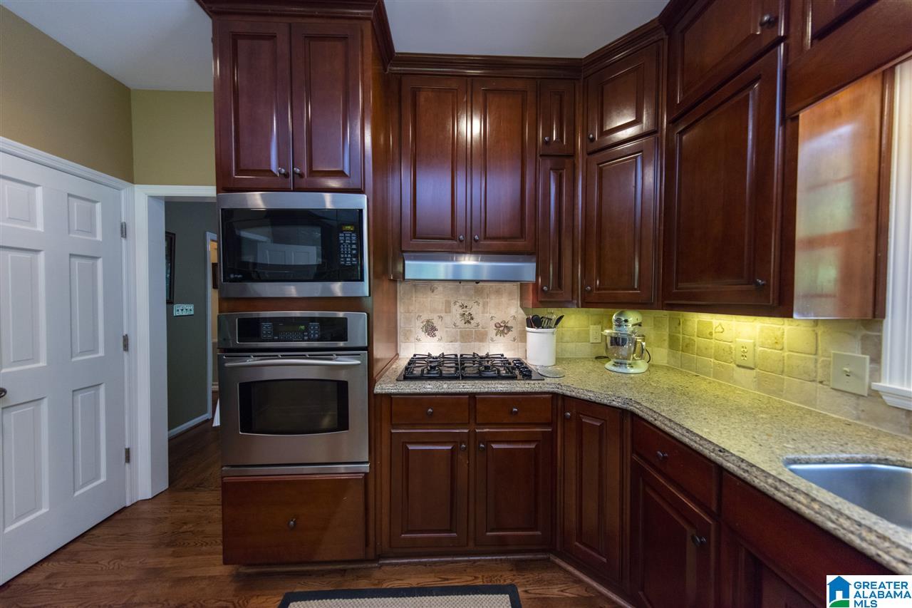 2025 Shagbark Road Birmingham, AL 35244 - Photo 16 of 36