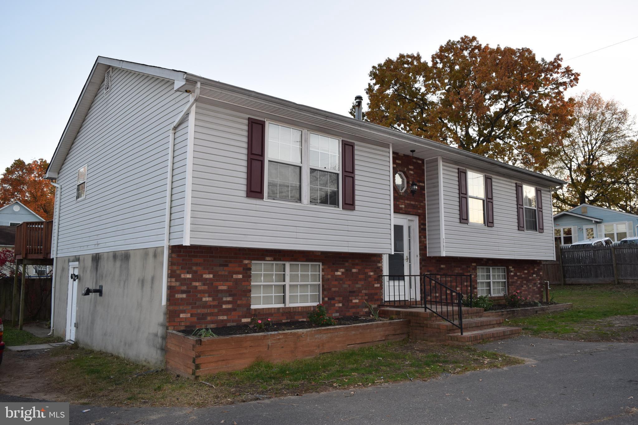 7793 East Shore Road Pasadena, MD 21122 - Photo 2 of 34 Gallery Image 2