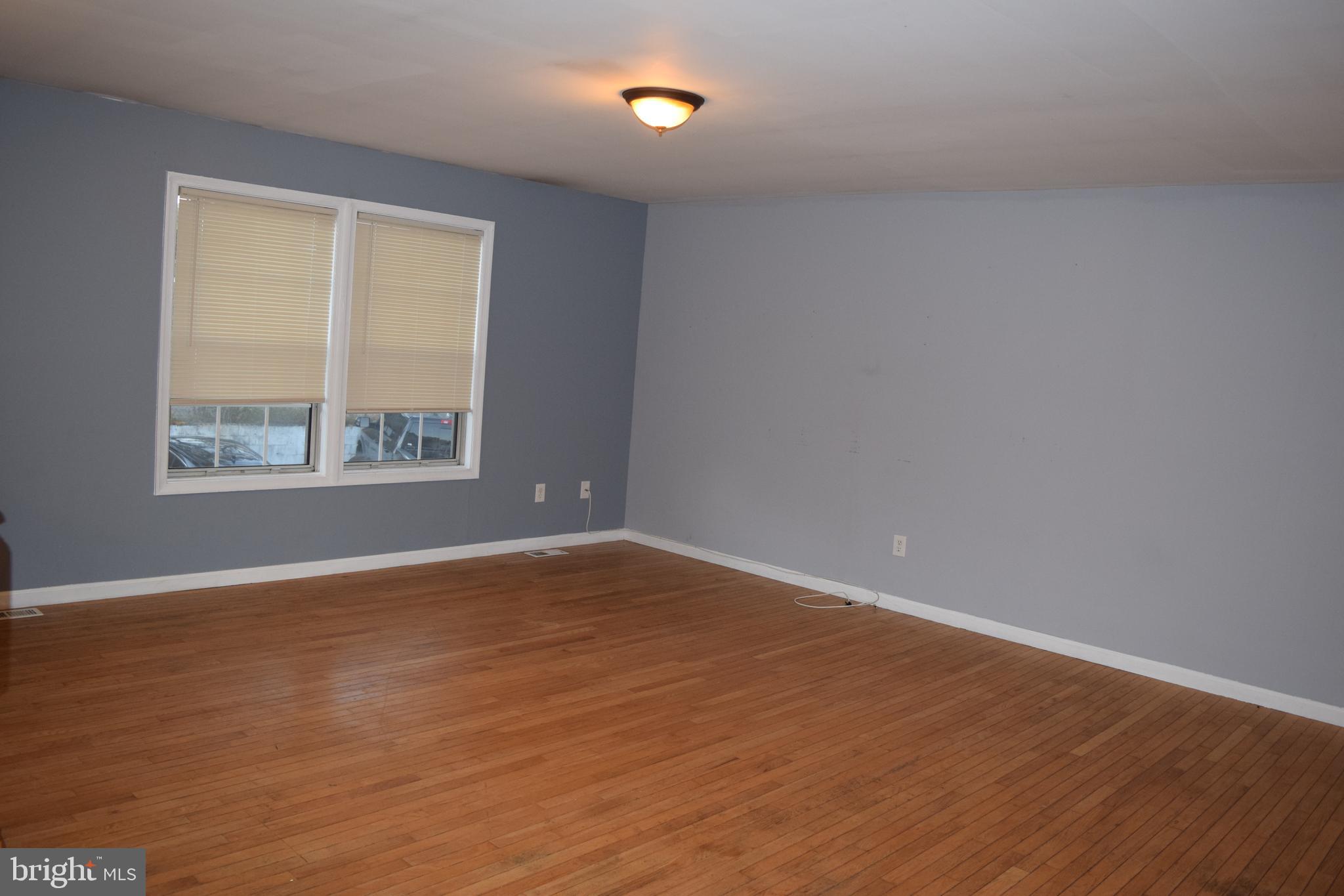 7793 East Shore Road Pasadena, MD 21122 - Photo 12 of 34 Gallery Image 12