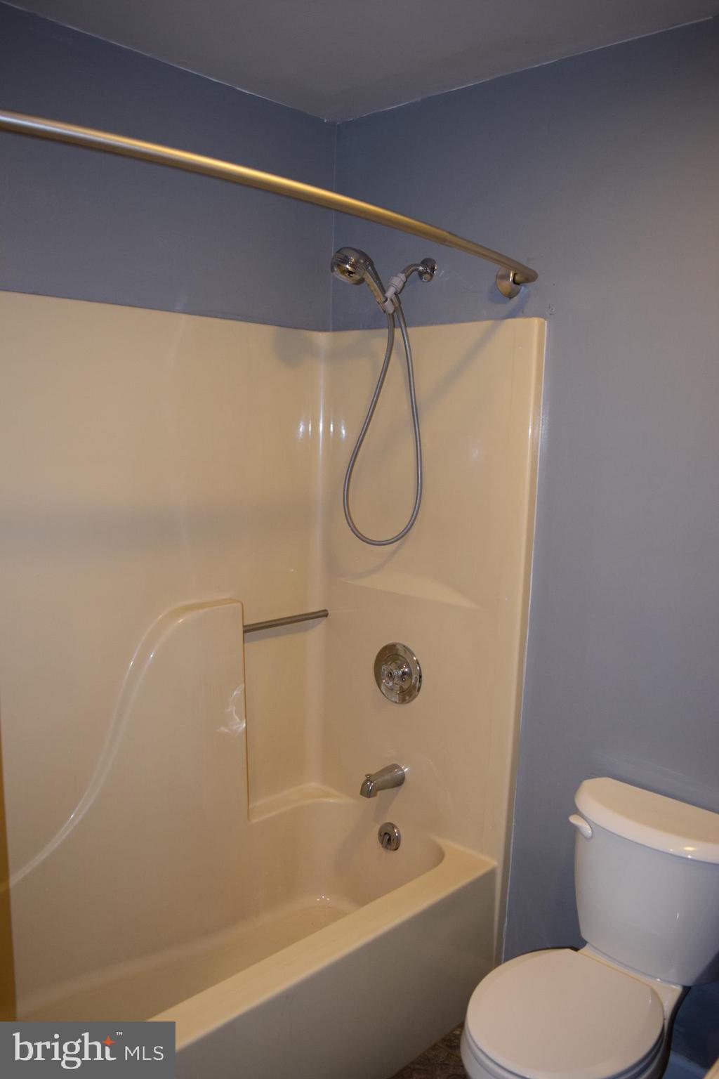 7793 East Shore Road Pasadena, MD 21122 - Photo 20 of 34 Gallery Image 20