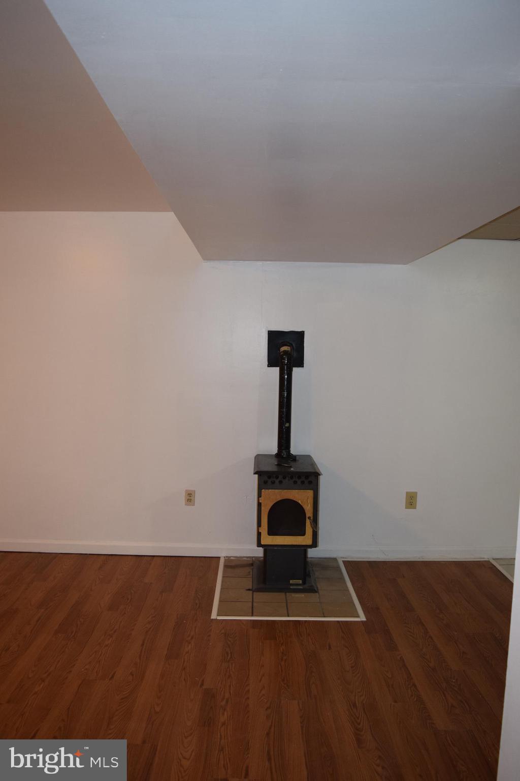 7793 East Shore Road Pasadena, MD 21122 - Photo 27 of 34 Gallery Image 27