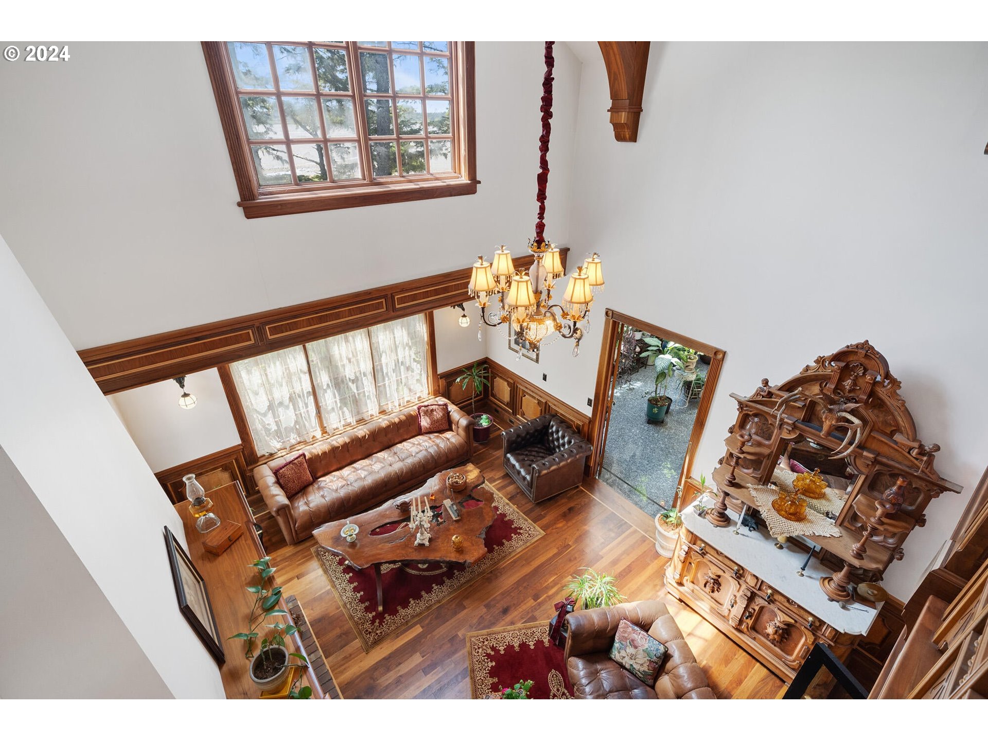 11250 Whiskey Creek Road Tillamook, OR 97141 - Photo 8 of 48 a view of living room