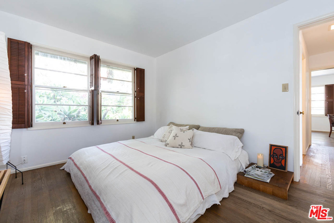988 West Avenue 37 Los Angeles, CA 90065 - Photo 20 of 53 a bedroom with a bed and a large window