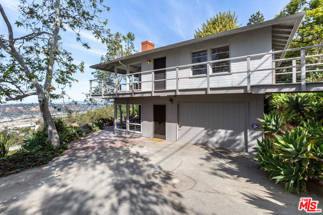 988 West Avenue 37 Los Angeles, CA 90065 - Photo 2 of 53 a house with a outdoor space