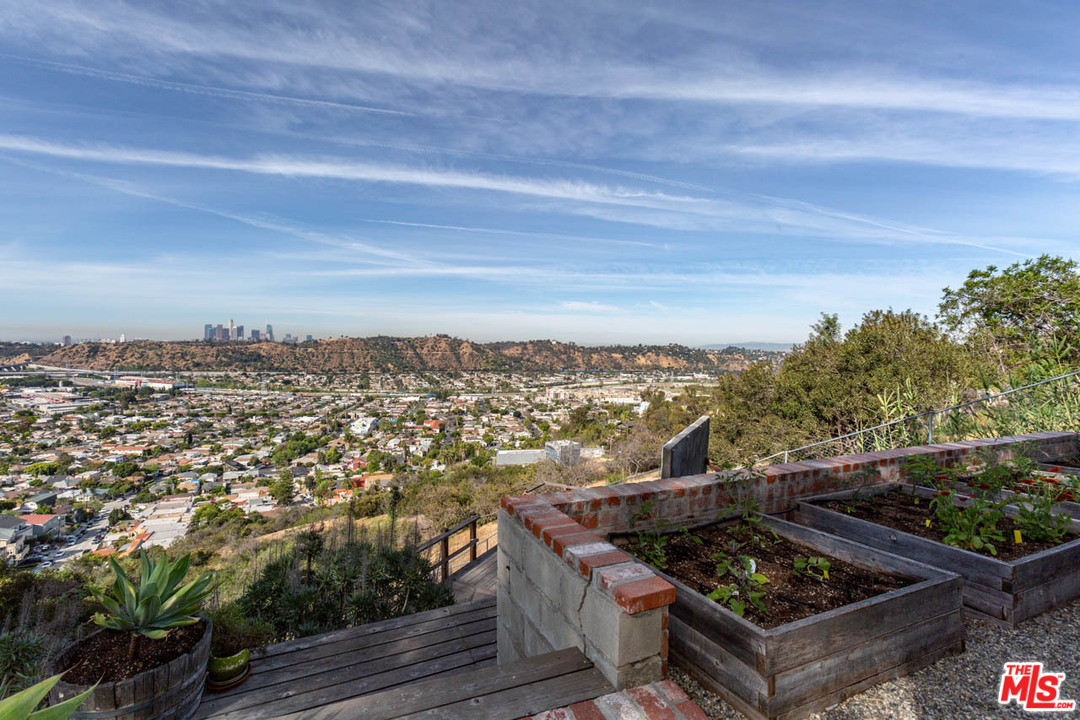 988 West Avenue 37 Los Angeles, CA 90065 - Photo 43 of 53 a view of a city from a terrace