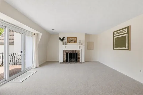 $250,000 | 6634 West 109th Street, Unit F, Overland Park, KS 66211