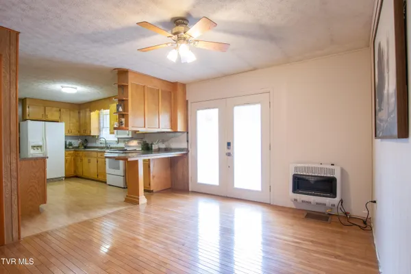 $464,000 | 27141 Old Saltworks Road, Meadowview, VA 24361