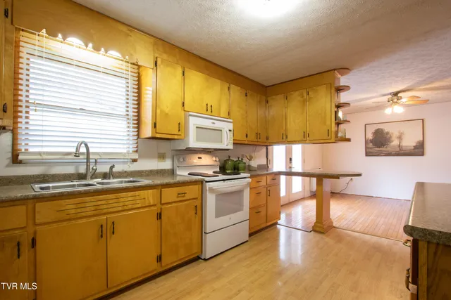 $479,000 | 27141 Old Saltworks Road, Meadowview, VA 24361