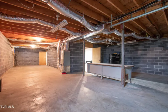 $479,000 | 27141 Old Saltworks Road, Meadowview, VA 24361