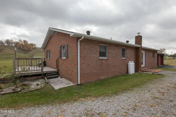 $464,000 | 27141 Old Saltworks Road, Meadowview, VA 24361