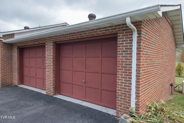 $479,000 | 27141 Old Saltworks Road, Meadowview, VA 24361