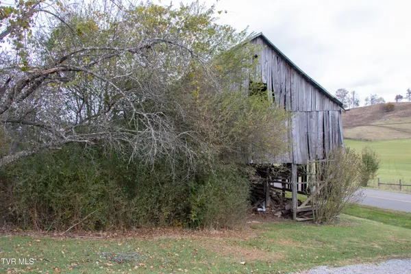 $464,000 | 27141 Old Saltworks Road, Meadowview, VA 24361