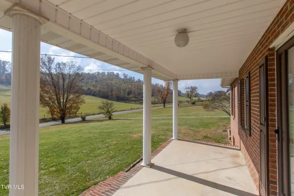 $464,000 | 27141 Old Saltworks Road, Meadowview, VA 24361