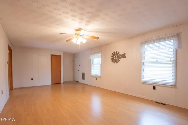 $464,000 | 27141 Old Saltworks Road, Meadowview, VA 24361