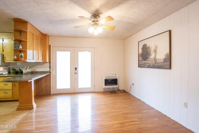 $479,000 | 27141 Old Saltworks Road, Meadowview, VA 24361