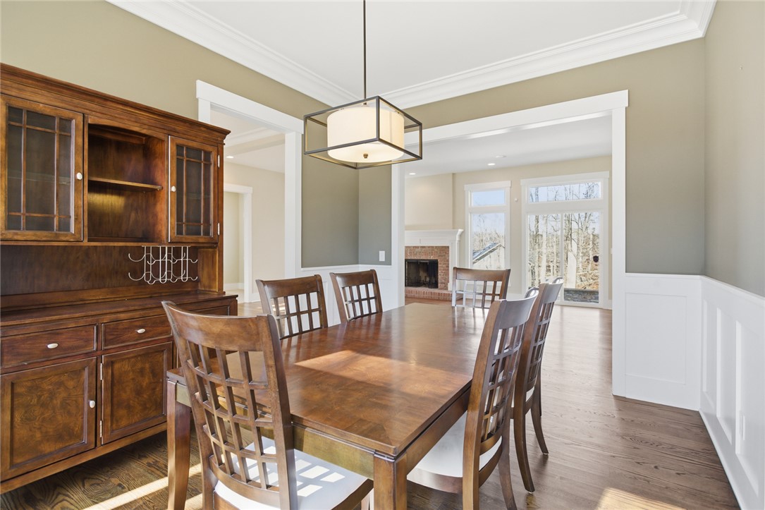 401 Promontory Ridge Seneca, SC 29672 - Photo 21 of 45 Dining Room