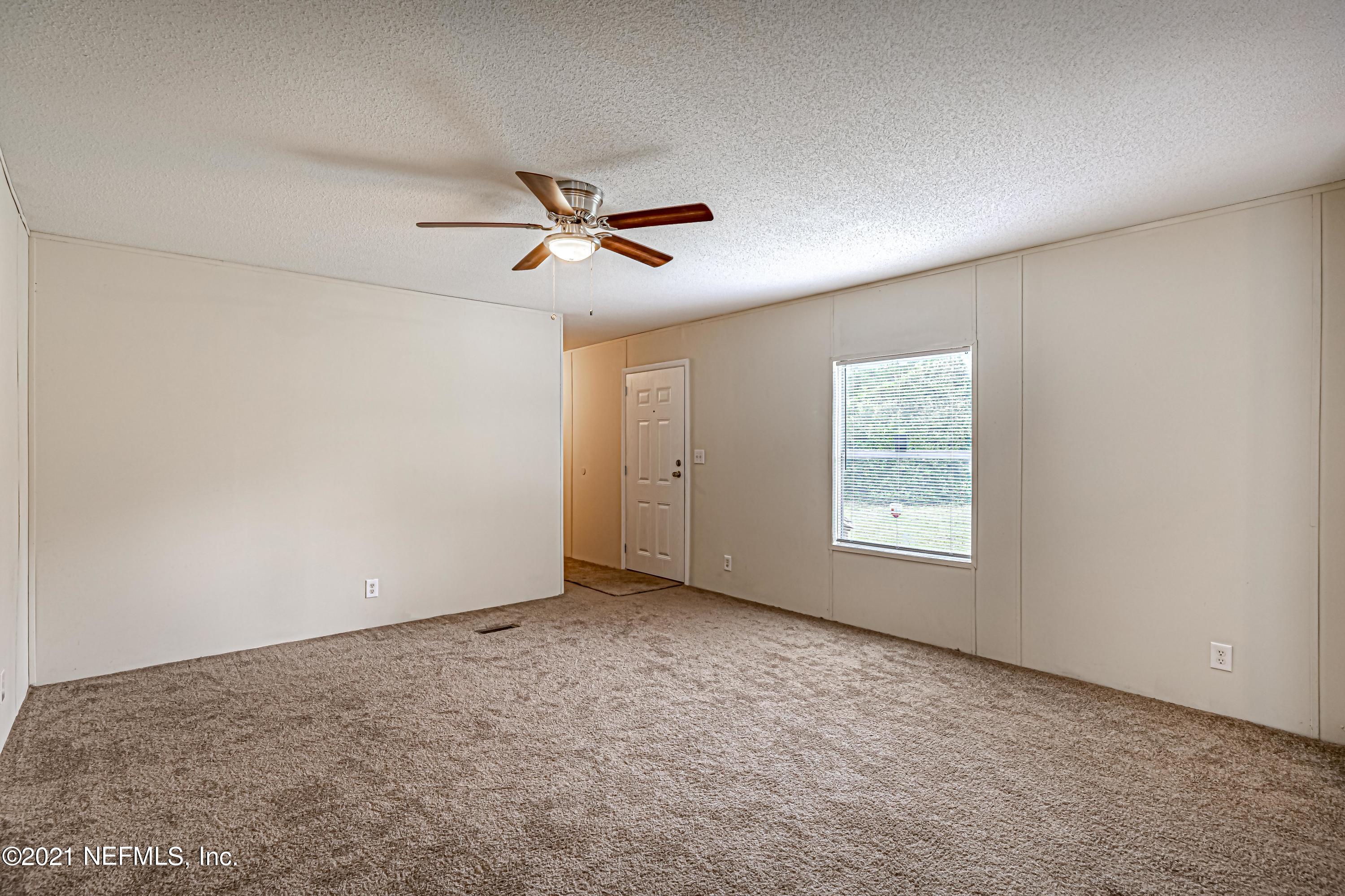 1996 Gentlebreeze Road Middleburg, FL 32068 - Photo 8 of 24 8-Living Room