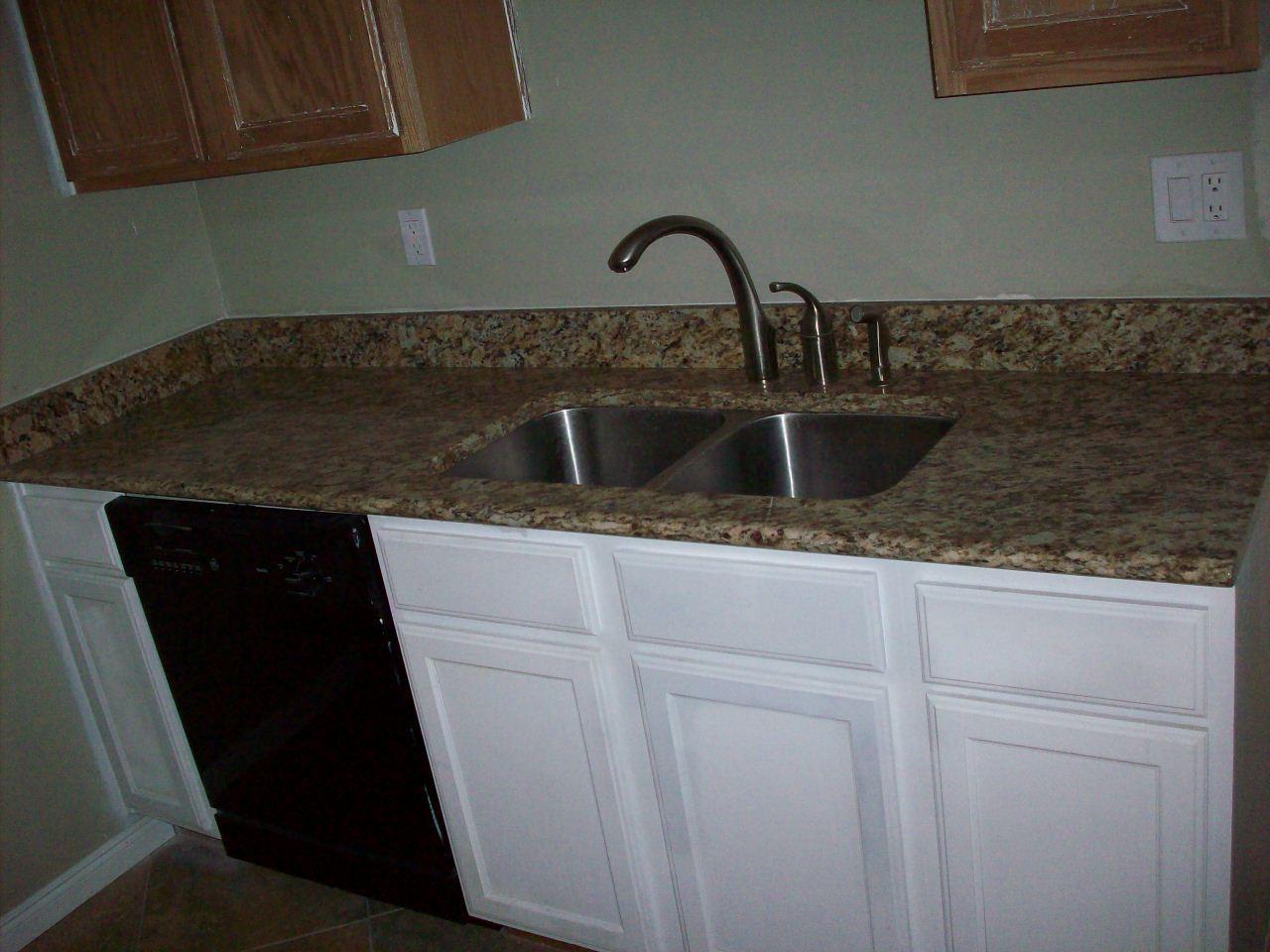 3511 East Baseline Road, Unit 1053 Phoenix, AZ 85042 - Photo 8 of 13 Kitchen