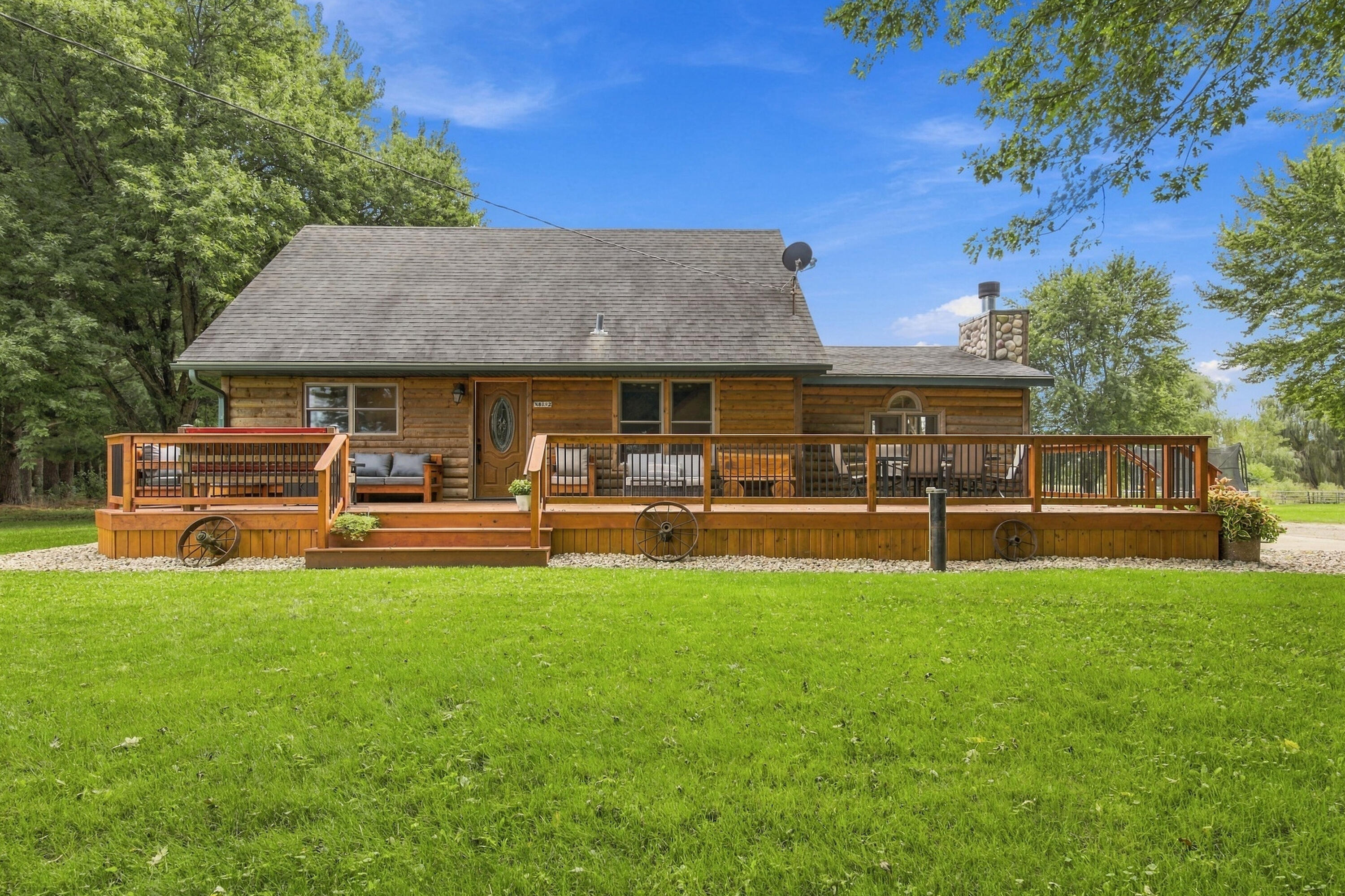 N8092 Marsh Road Troy, WI 53120 - Photo 7 of 43 Curb appeal