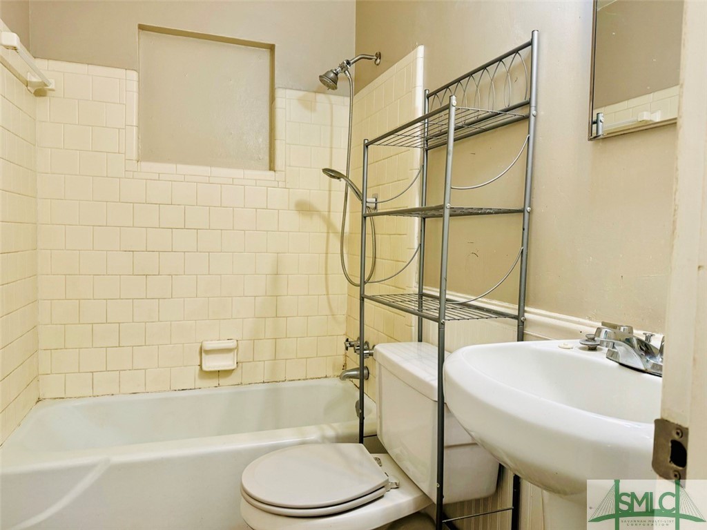 506 Woodley Road Savannah, GA 31419 - Photo 5 of 15 Gallery Image 5