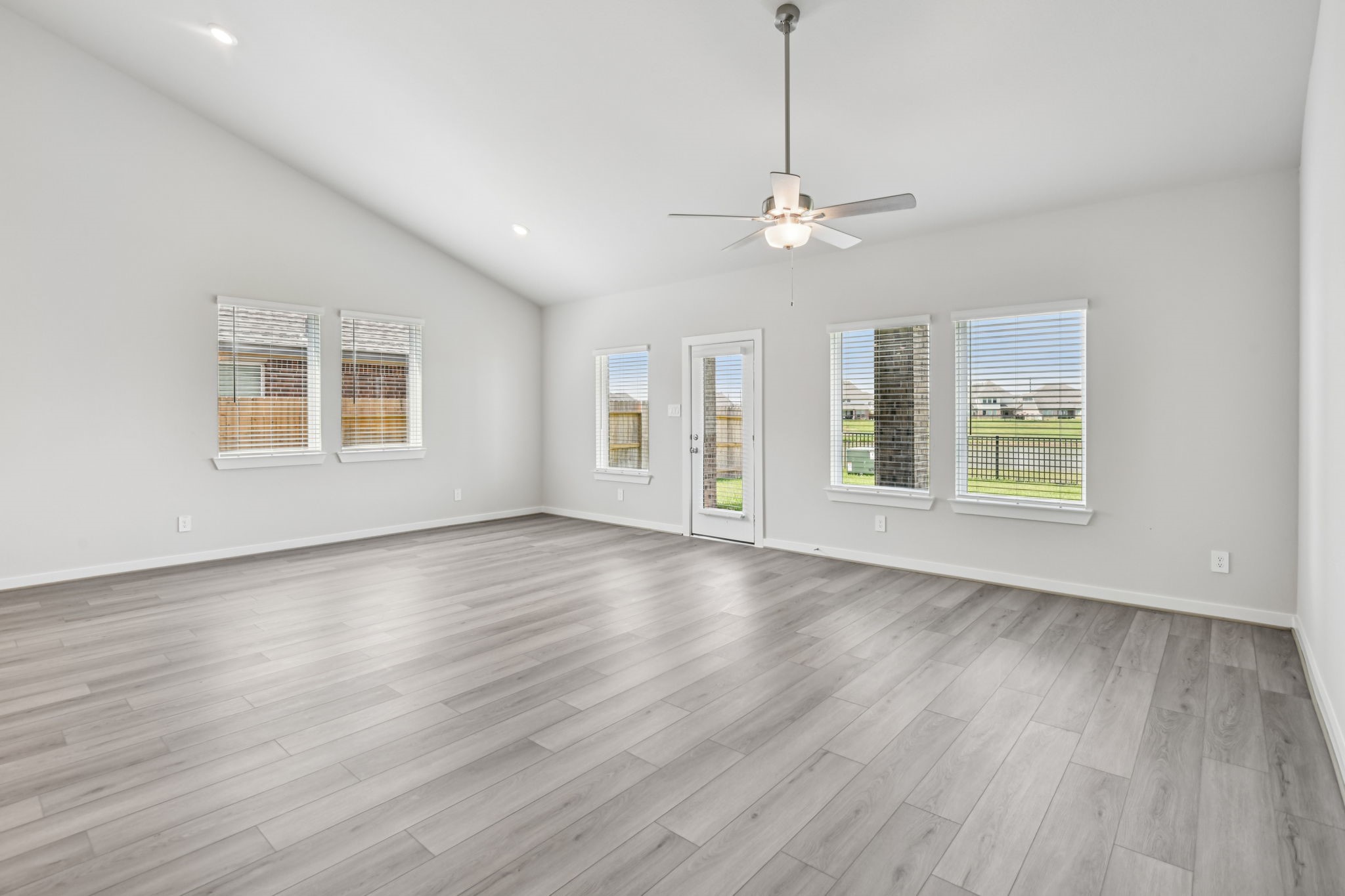 5810 Chamberlain Crossing Rosenberg, TX 77471 - Photo 14 of 46 Photo is not of the actual home, but is an inspirational photo of builder’s model home and may depict options, furnishings, and/or decorator features that are not included