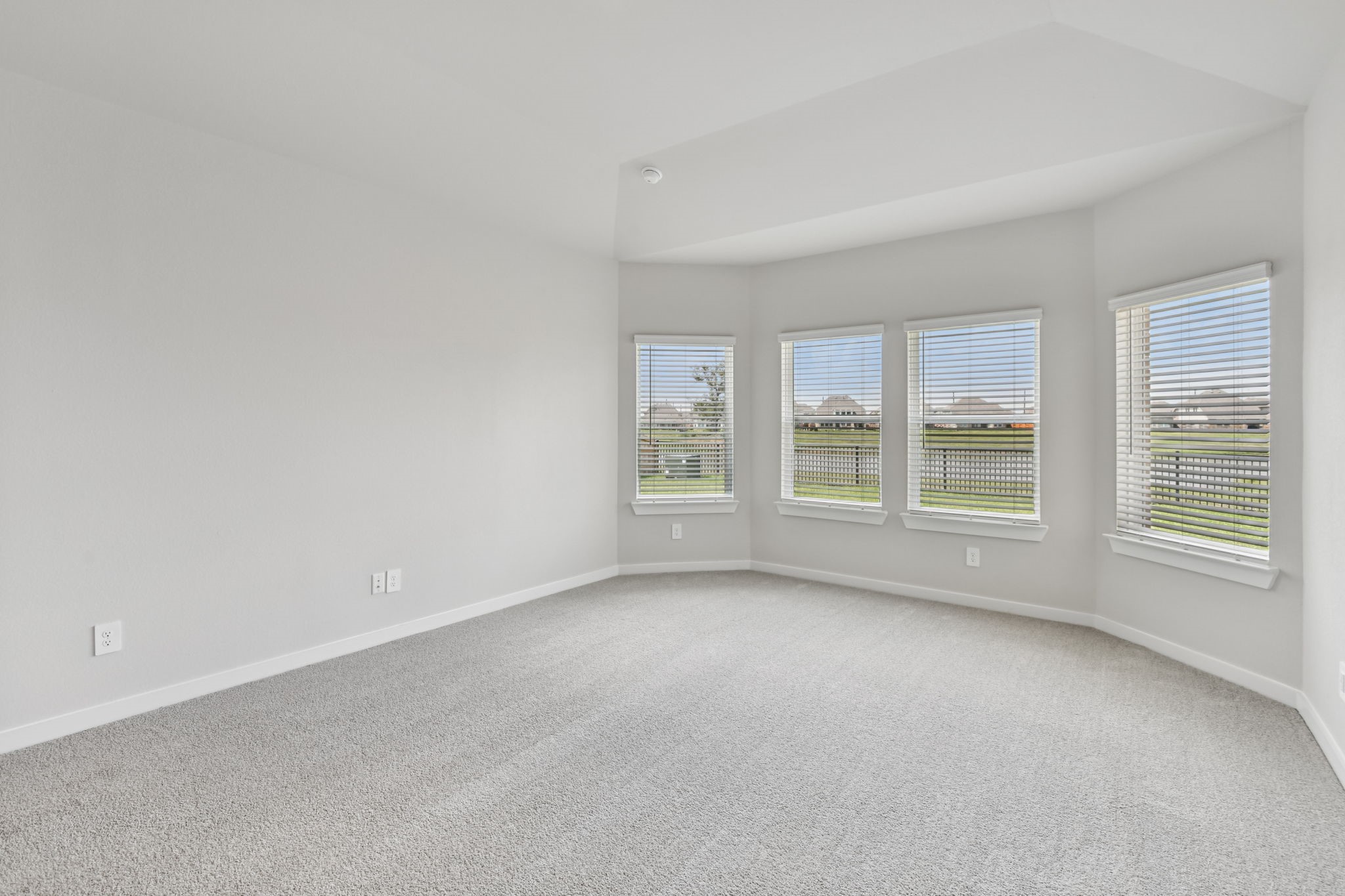 5810 Chamberlain Crossing Rosenberg, TX 77471 - Photo 18 of 46 Photo is not of the actual home, but is an inspirational photo of builder’s model home and may depict options, furnishings, and/or decorator features that are not included