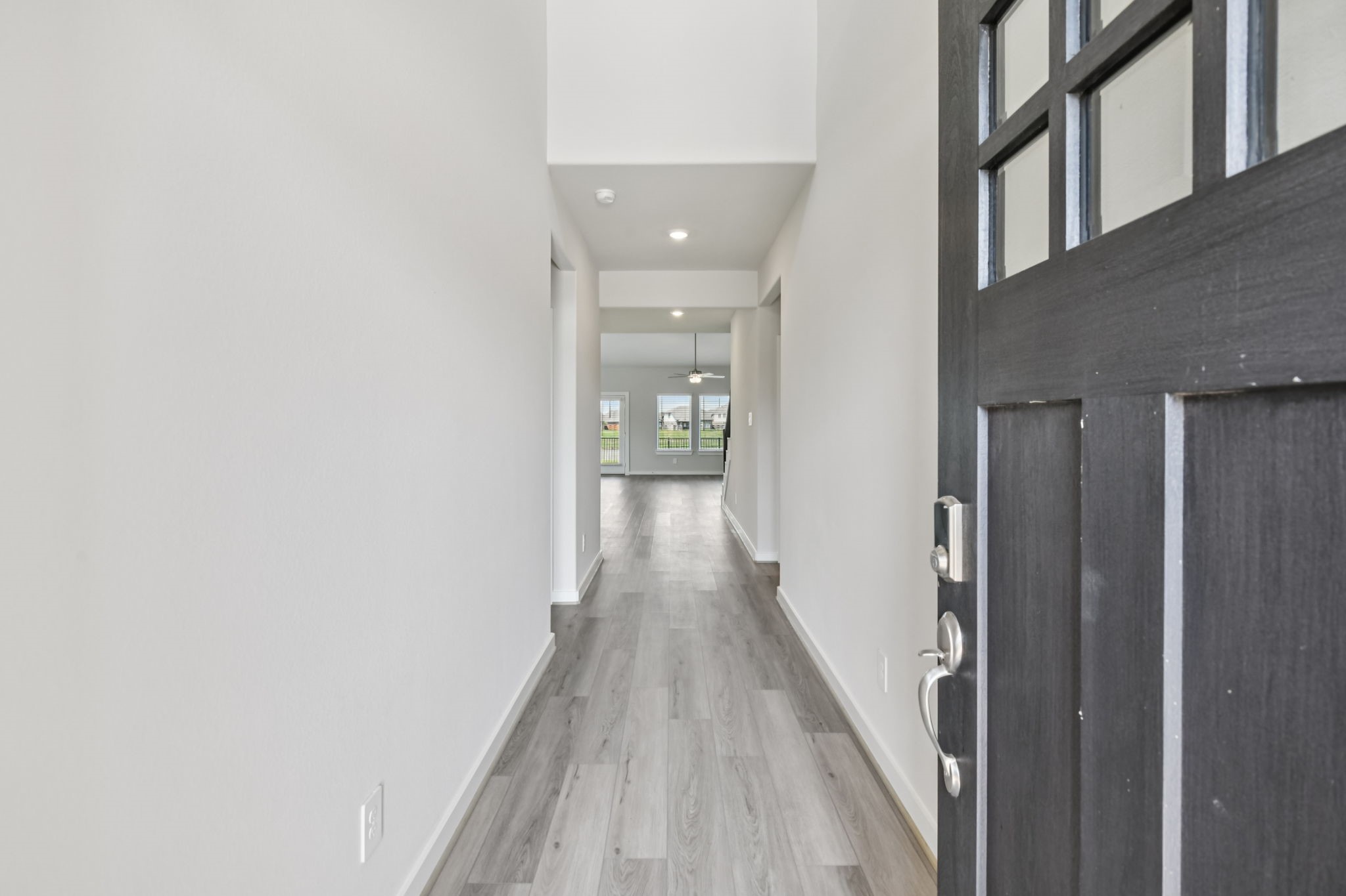 5810 Chamberlain Crossing Rosenberg, TX 77471 - Photo 2 of 46 Photo is not of the actual home, but is an inspirational photo of builder’s model home and may depict options, furnishings, and/or decorator features that are not included