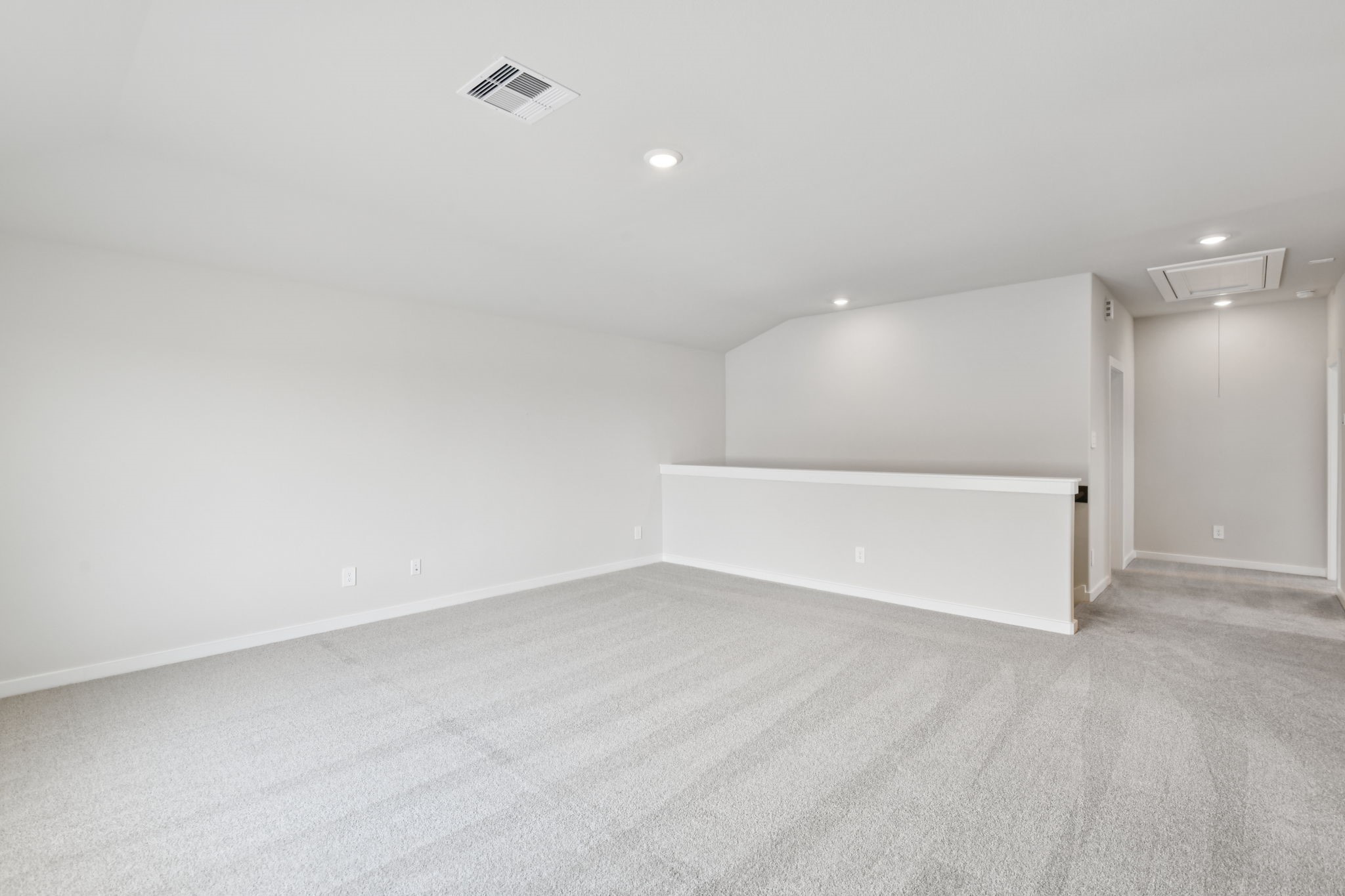 5810 Chamberlain Crossing Rosenberg, TX 77471 - Photo 26 of 46 Photo is not of the actual home, but is an inspirational photo of builder’s model home and may depict options, furnishings, and/or decorator features that are not included