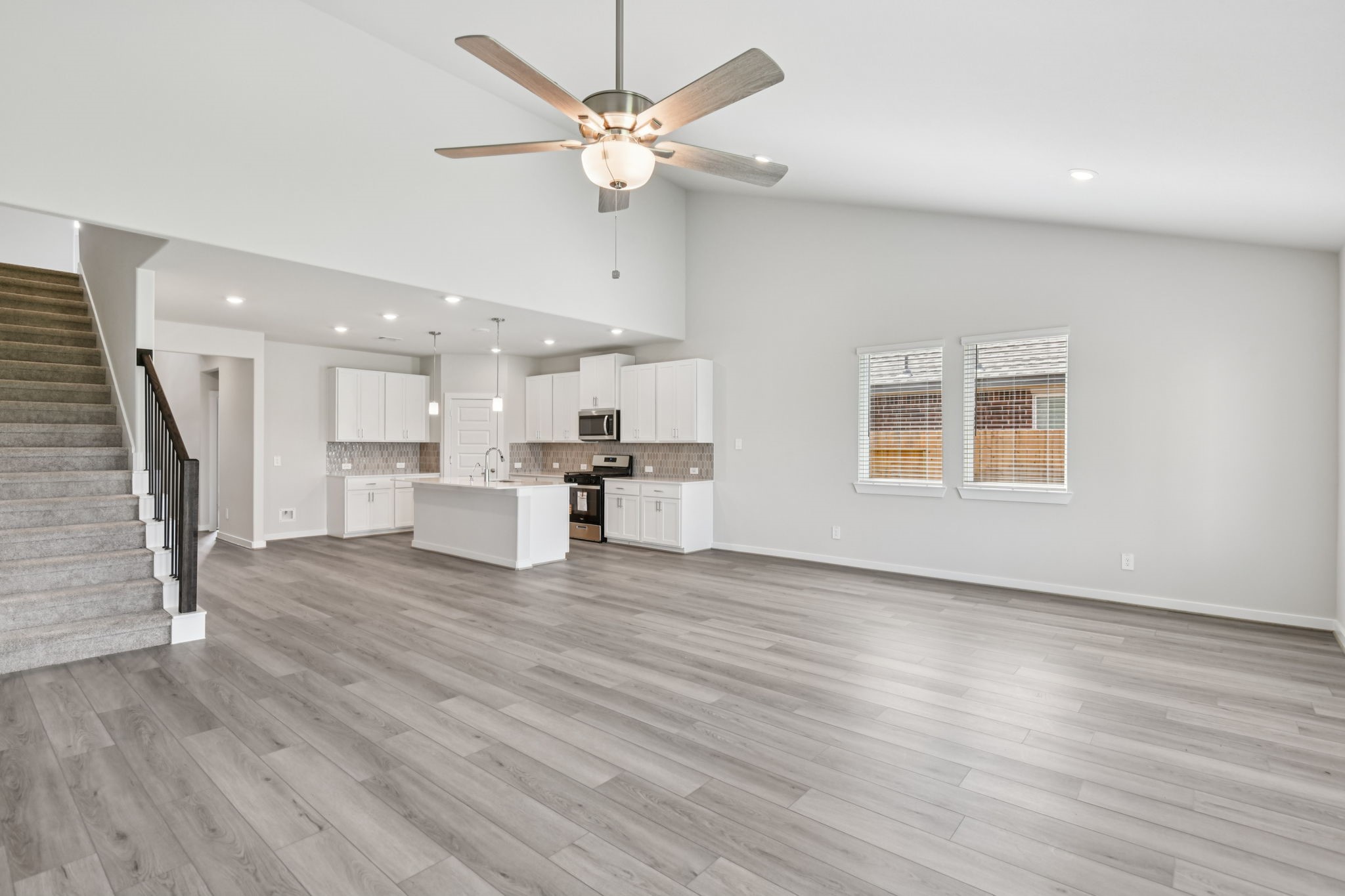 5810 Chamberlain Crossing Rosenberg, TX 77471 - Photo 3 of 46 Photo is not of the actual home, but is an inspirational photo of builder’s model home and may depict options, furnishings, and/or decorator features that are not included