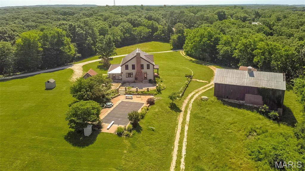 4241 Alt Road Pacific, MO 63069 - Photo 2 of 34