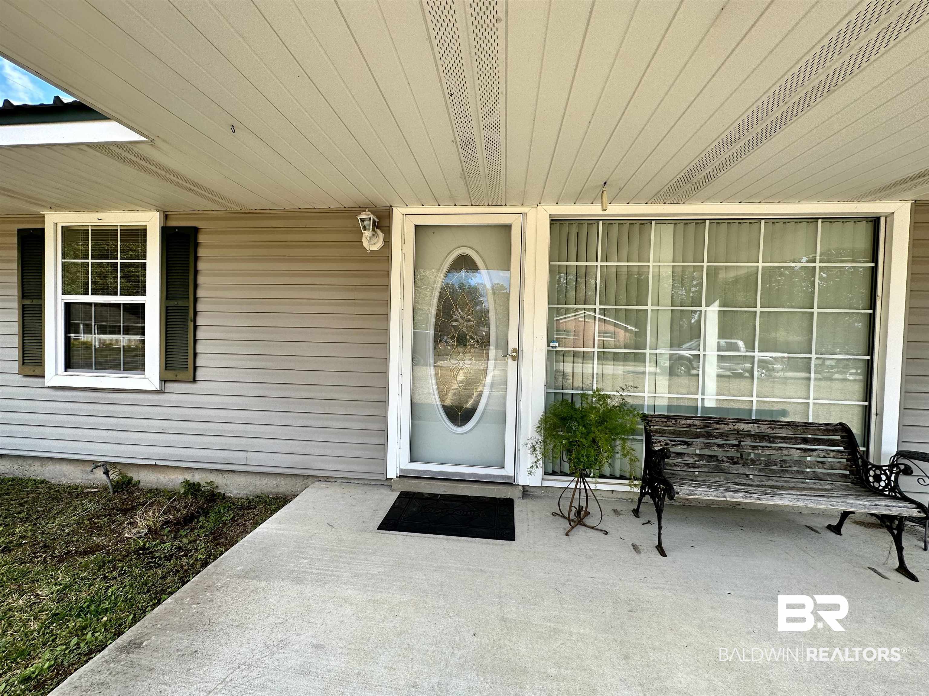 302 Luttrell Street Brewton, AL 36426 - Photo 3 of 18