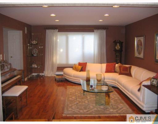 3 Cherokee Road East Brunswick, NJ 08816 - Photo 2 of 10 Gallery Image 2