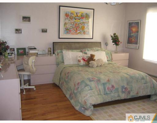 3 Cherokee Road East Brunswick, NJ 08816 - Photo 9 of 10 Gallery Image 9