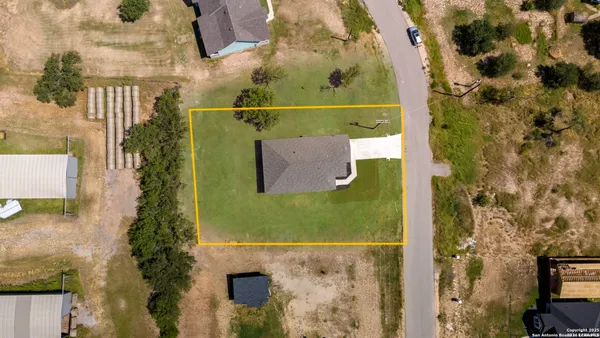 $355,000 | 133 Flor Del Sol Road, San Antonio, TX 78264