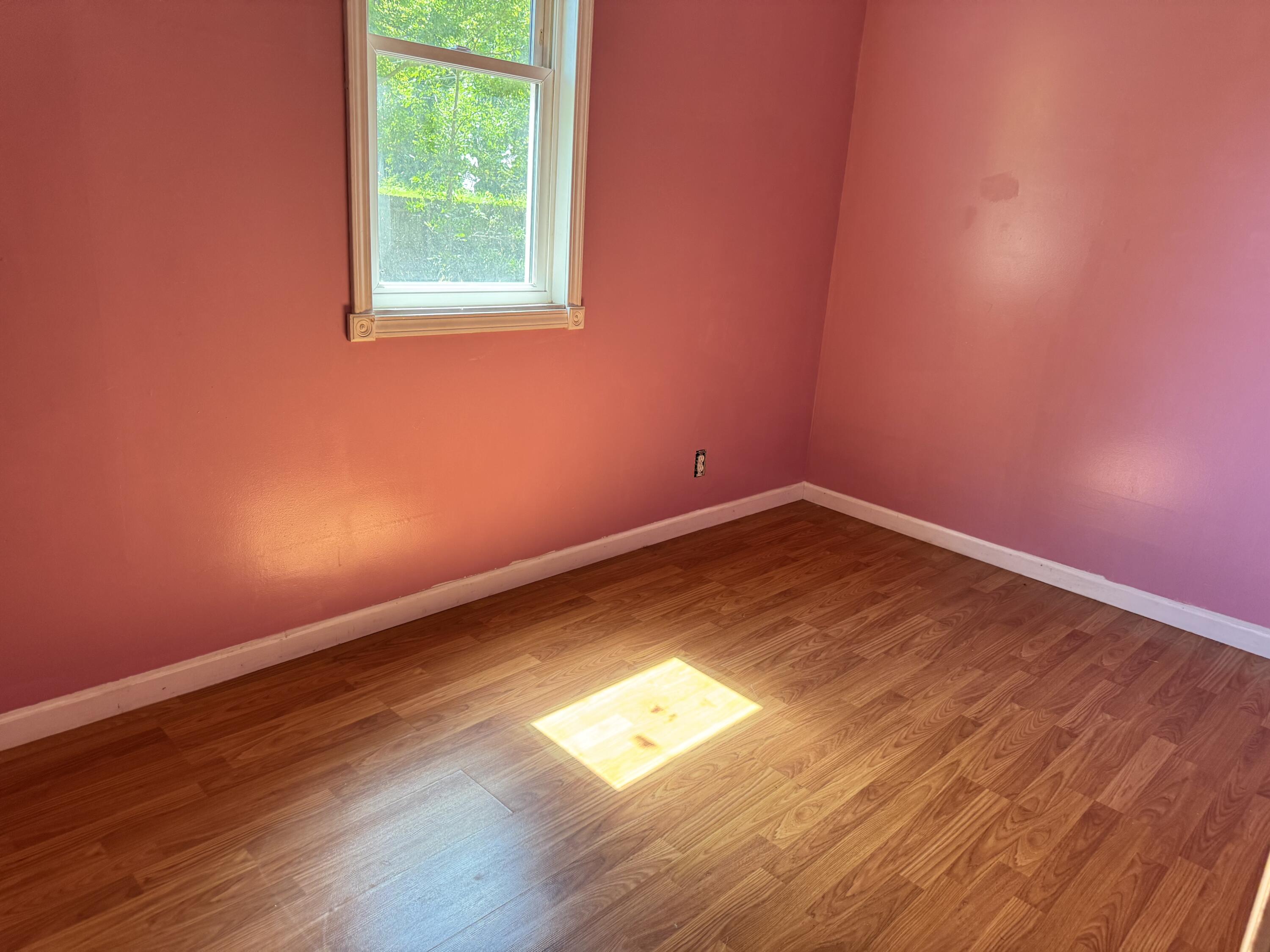 4479 Sycamore Road Newport, MI 48166 - Photo 4 of 27 IMG_2372